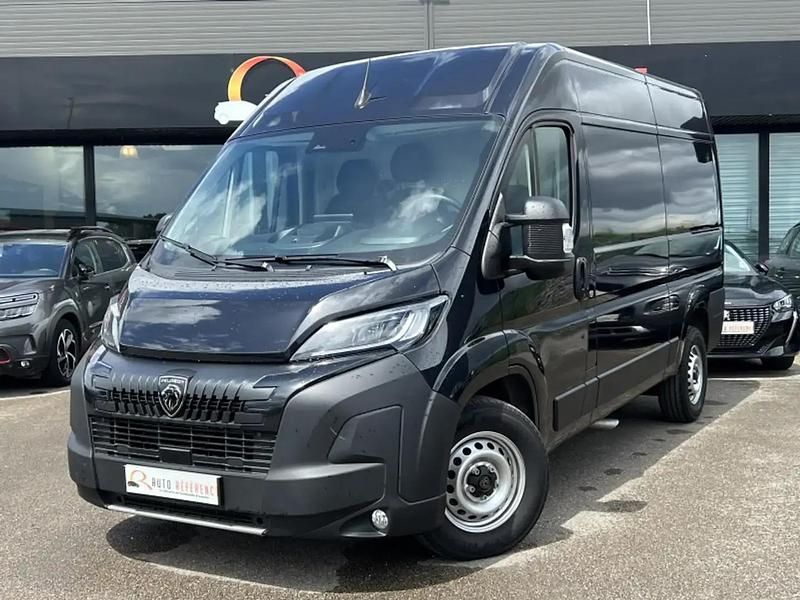 Gris Utilisé 2024 Peugeot Boxer Van | 29 160 € (Prix assez cher) - Image 1/4