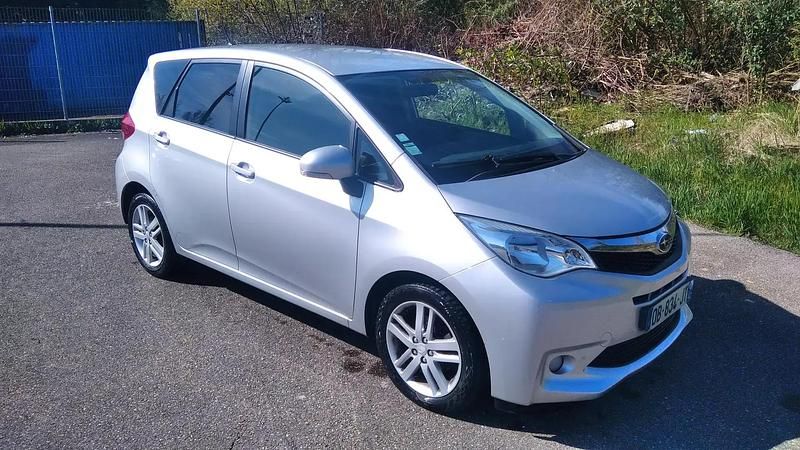 Gris Occasion 2013 Subaru Trezia Citadine | 4 900 € - Image 1/4