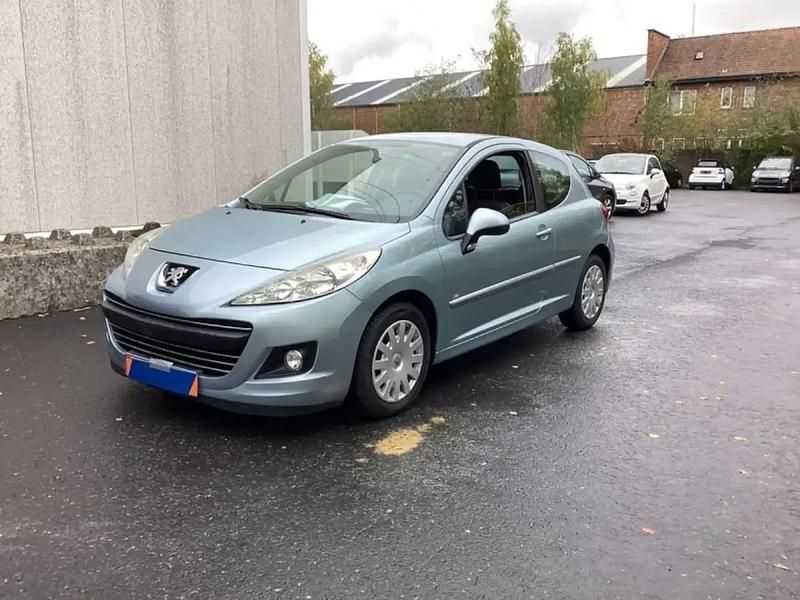 Bleu Utilisé 2010 Peugeot 207 Berline | 5 490 € (Prix assez cher) - Image 1/4