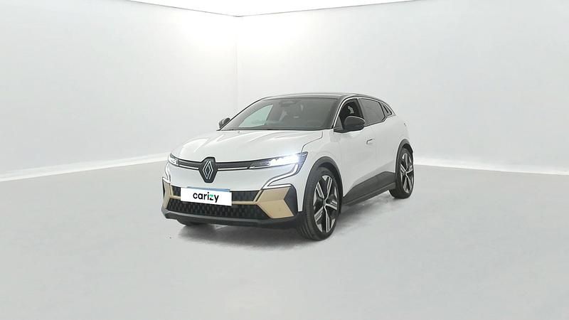 Blanc Occasion 2022 Renault Megane E-Tech Iconic Berline | 23 800 € (Prix juste) - Image 1/4
