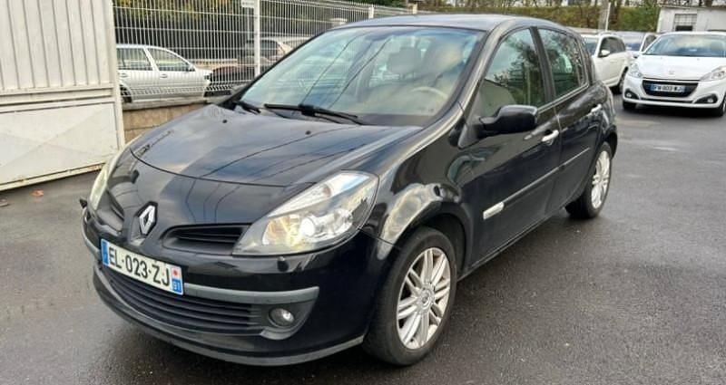 Utilisé 2008 Renault Clio III Initiale Citadine | 6 490 € - Image 1/4