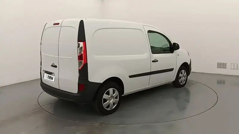 Image 2/4