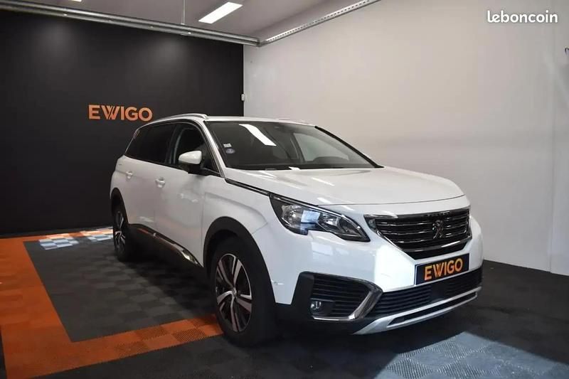 Blanc Utilisé 2017 Peugeot 5008 Business-Line Monospace | 16 990 € - Image 1/4