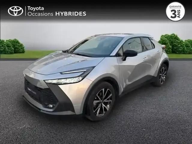 Gris minéral métallisé Occasion 2024 Toyota C-HR Design SUV | 30 490 € (Prix assez cher) - Image 1/4