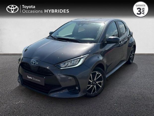 Gris Utilisé 2022 Toyota Yaris Hybrid Design | 18 990 € (Bon prix) - Image 1/4