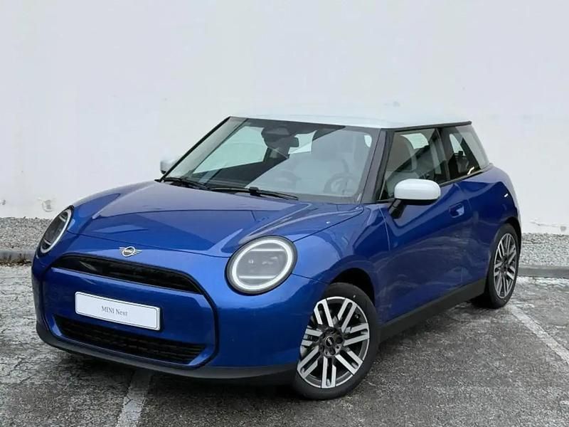 Bleu Utilisé 2024 Mini Cooper Classic Citadine | 29 700 € (Prix assez cher) - Image 1/4