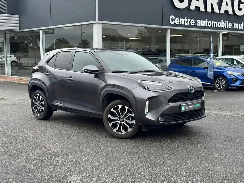 Gris Utilisé 2021 Toyota Yaris Cross SUV | 20 860 € (Prix juste) - Image 1/4