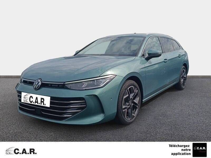 Vert Utilisé 2024 VW Passat Elegance Coupé | 41 980 € - Image 1/3