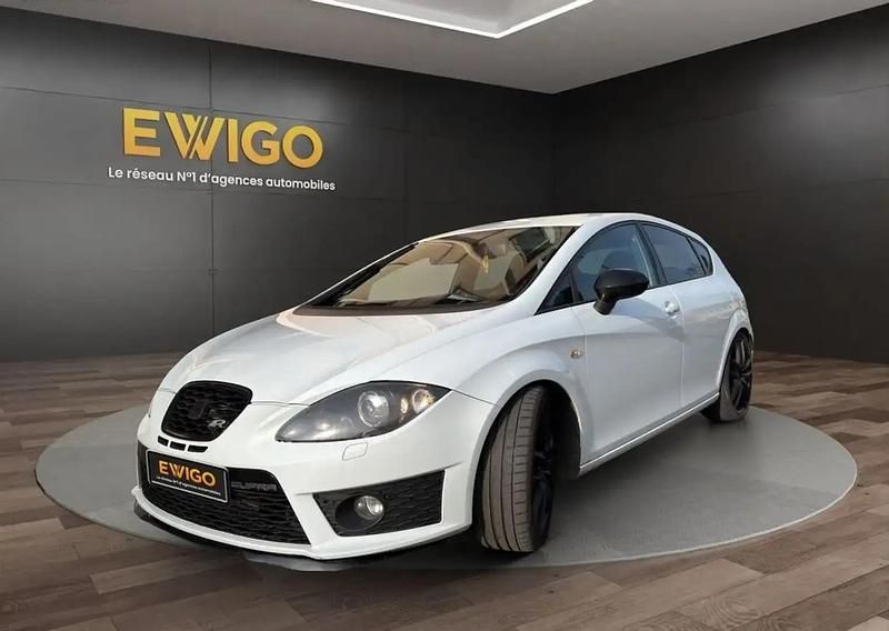 Blanc Occasion 2011 Seat Leon CUPRA Berline | 11 990 € - Image 1/4