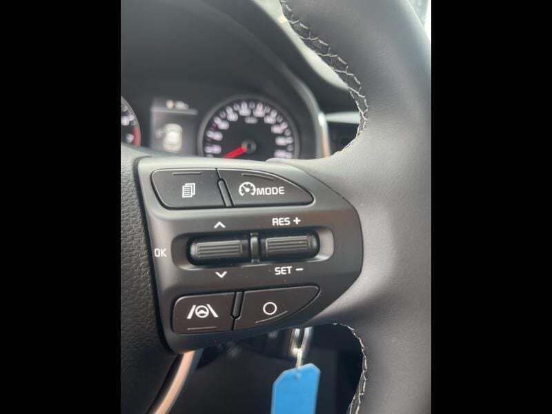 Image 2/4