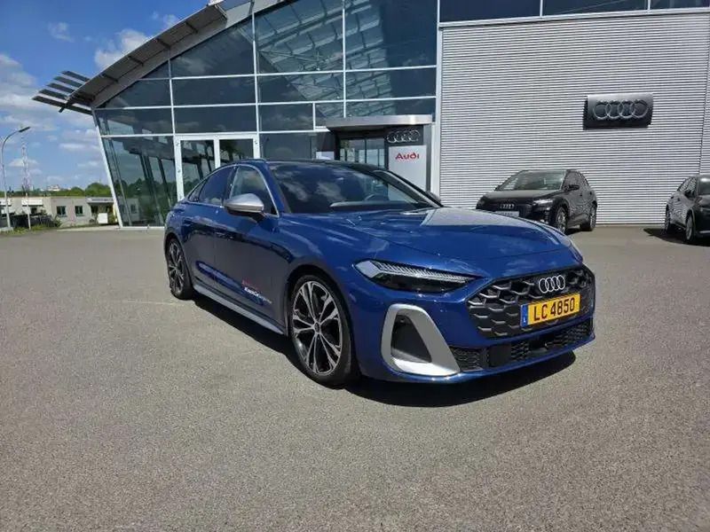 Bleu Utilisé 2024 Audi S5 Sport Berline | 76 820 € (Bon prix) - Image 1/4