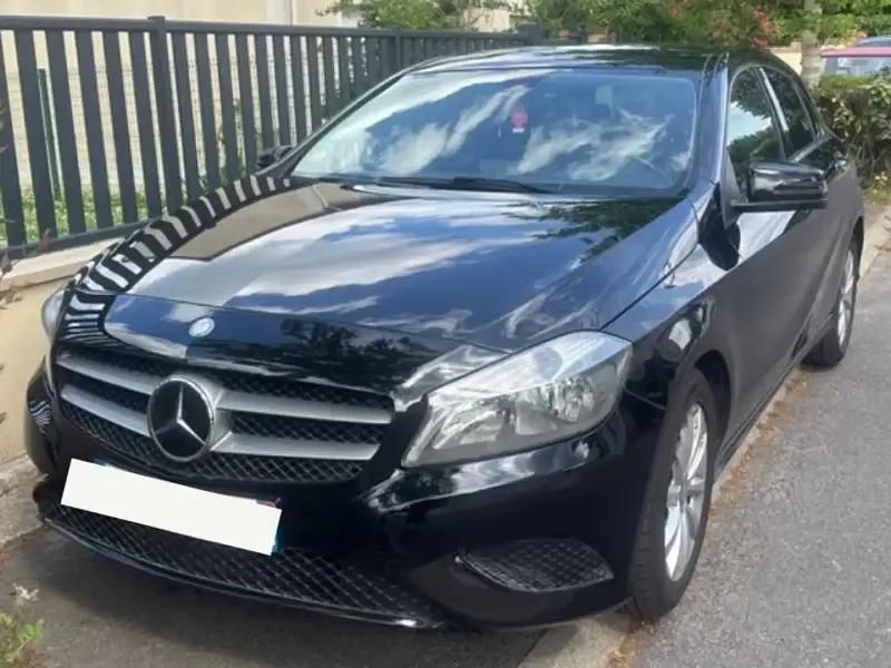Noir Occasion 2014 Mercedes A160 Berline | 7 800 € (Prix juste) - Image 1/4