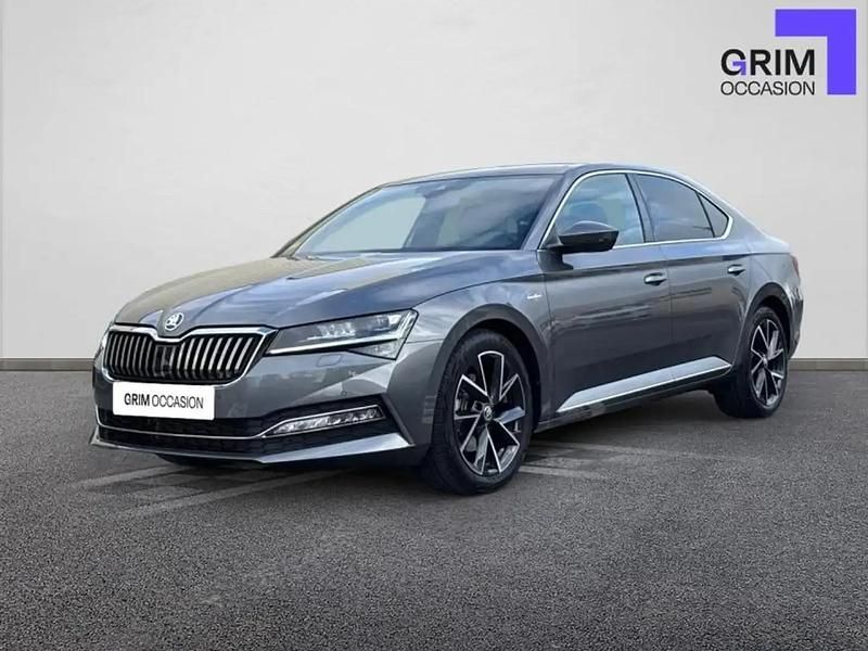 Gris Occasion 2024 Skoda Superb | 35 990 € (Prix juste) - Image 1/4
