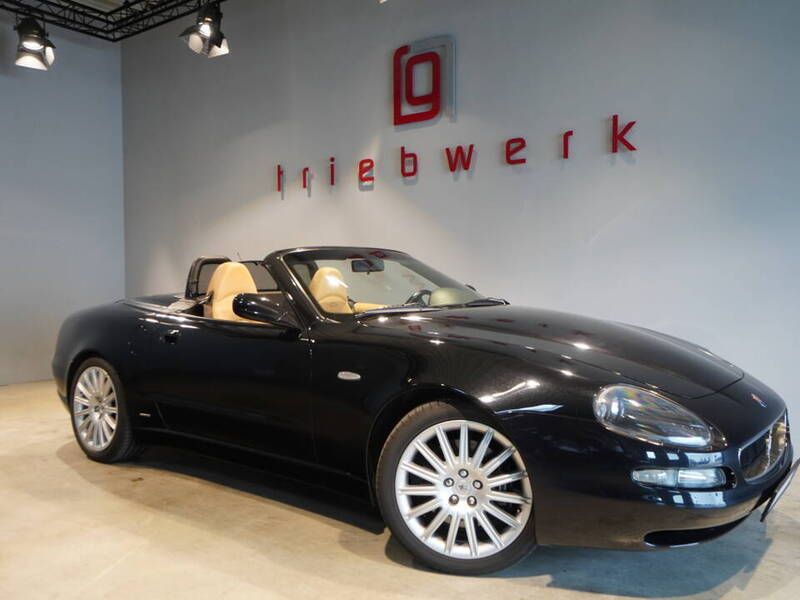 Noir Utilisé 2002 Maserati Spyder Cabriolet | 37 941 € - Image 1/3