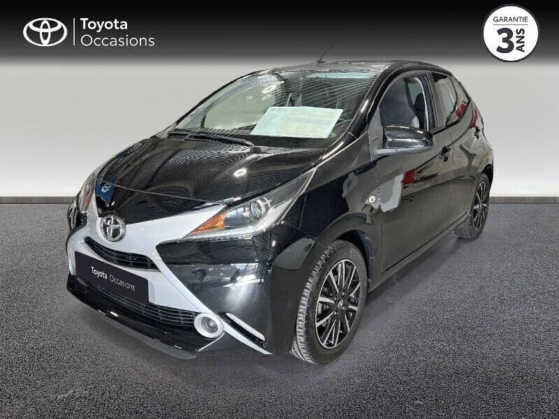 Noir Utilisé 2016 Toyota Aygo X-play Citadine | 9 890 € (Prix assez cher) - Image 1/4