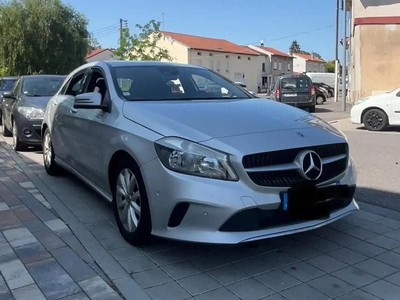 Argent Occasion 2018 Mercedes A180 Business Berline | 12 900 € (Super prix) - Image 1/4