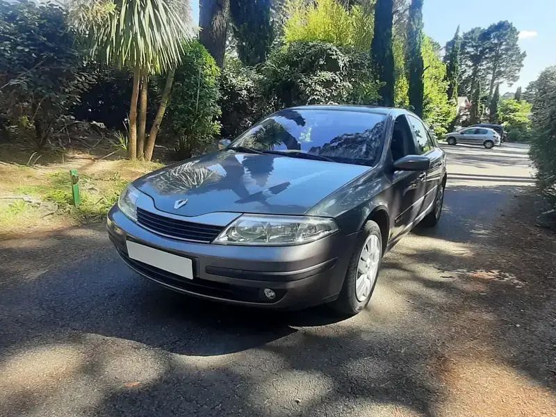 Gris Utilisé 2001 Renault Laguna II Authentique Berline | 2 800 € - Image 1/4