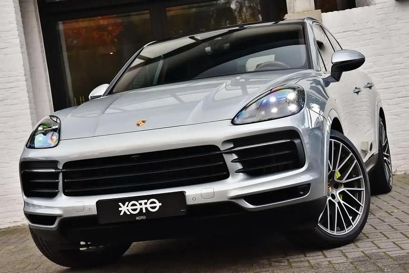 Argent Occasion 2020 Porsche Cayenne Coupe Coupé | 69 950 € - Image 1/4
