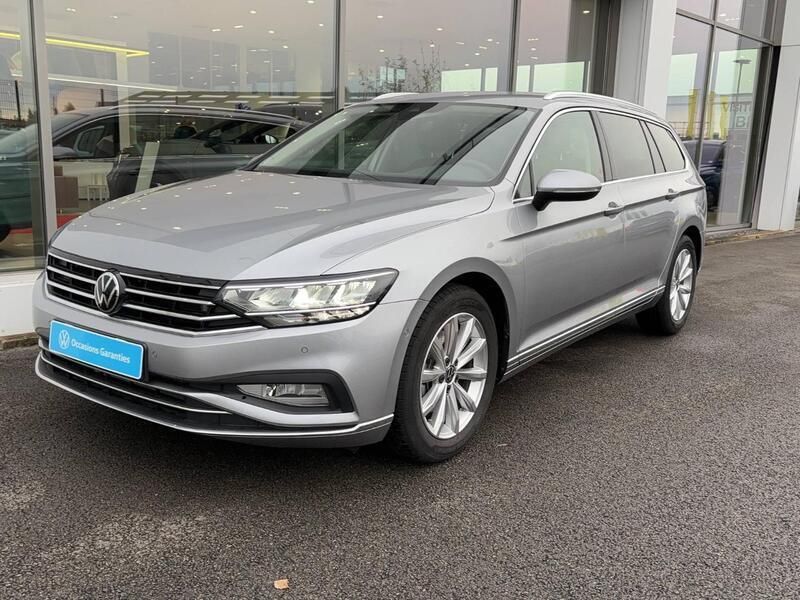 Utilisé 2023 VW Passat LOUNGE Break | 37 490 € (Prix assez cher) - Image 1/4
