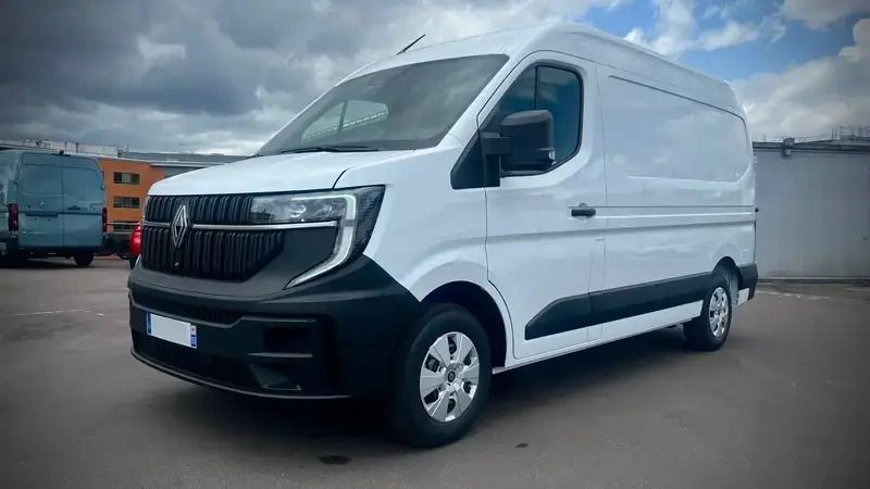 Blanc Nouvelle 2025 Renault Master Van | 47 890 € - Image 1/4
