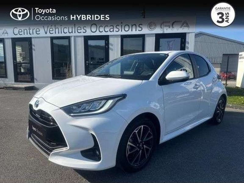 Utilisé 2023 Toyota Yaris Hybrid Design Berline | 21 390 € (Prix juste) - Image 1/1