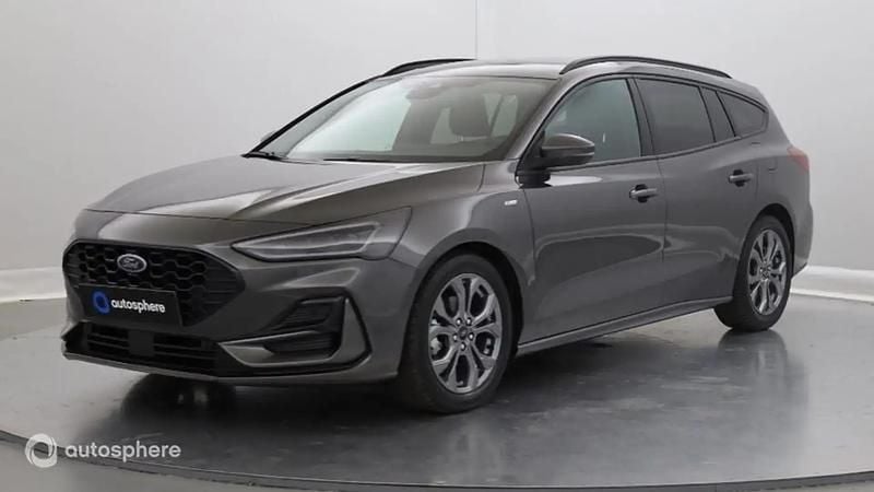 Utilisé 2023 Ford Focus ST-Line Break | 25 999 € (Prix juste) - Image 1/4