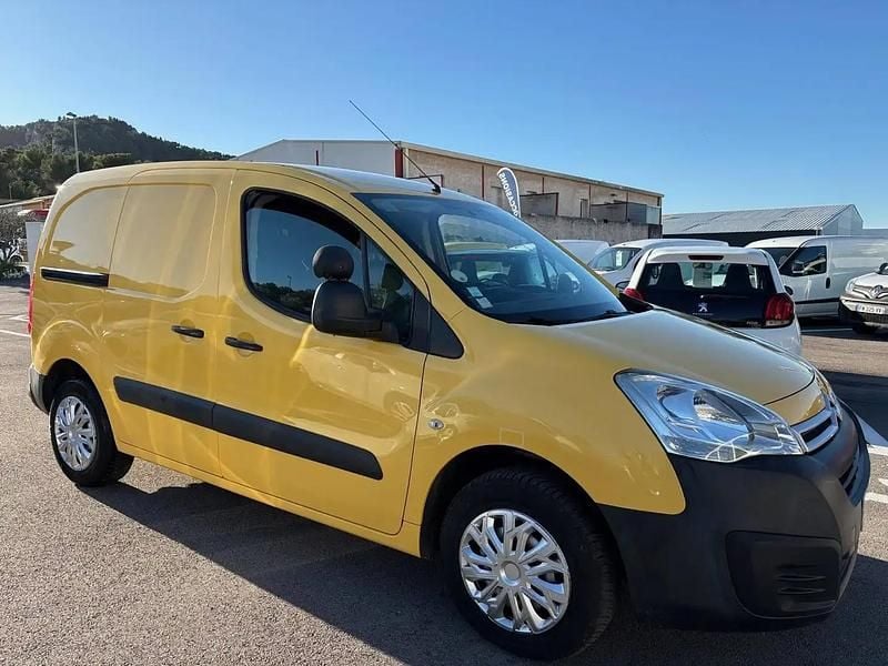 Jaune Occasion 2018 Citroën Berlingo Monospace | 7 500 € - Image 1/4