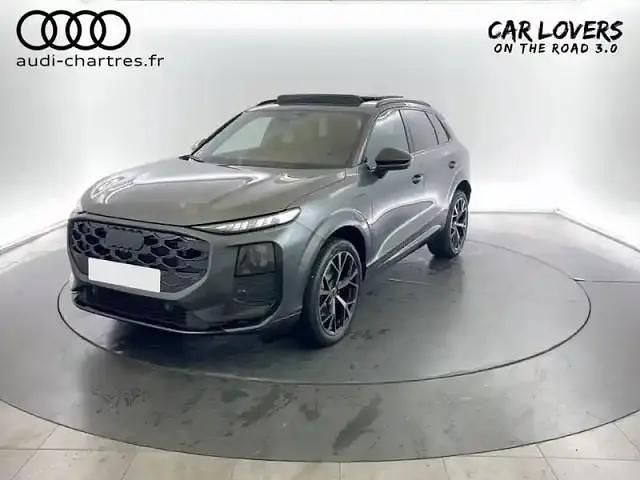Gris daytona nacré Utilisé 2025 Audi Q3 Design SUV | 69 590 € - Image 1/4