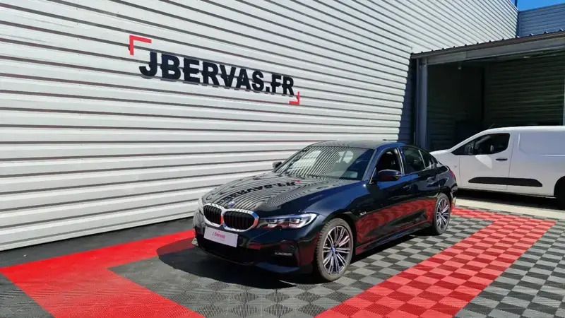 Noir Utilisé 2022 BMW 320 M Sport Berline | 27 990 € - Image 1/4