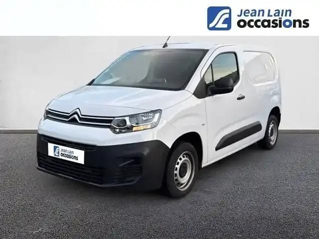 Blanc Occasion 2023 Citroën Berlingo PureTech Monospace | 14 790 € - Image 1/4