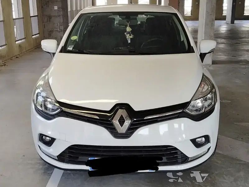 Utilisé 2017 Renault Clio IV LIMITED Berline | 10 300 € (Prix juste) - Image 1/4
