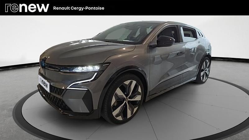 Gris Utilisé 2023 Renault Mégane Equilibre Berline | 21 480 € (Prix juste) - Image 1/4