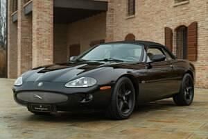 Noir Utilisé 2006 Jaguar XK8 Cabriolet | 30 000 € - Image 1/4