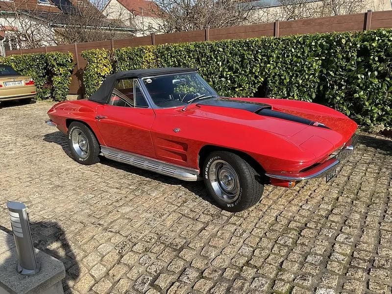 Rouge Occasion 1963 Chevrolet Corvette Cabriolet | 63 000 € - Image 1/4
