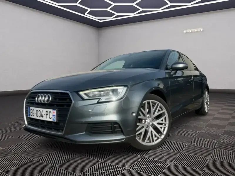 Gris Utilisé 2016 Audi A3 Sport Berline | 16 999 € (Prix juste) - Image 1/4