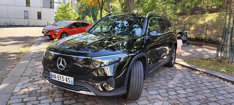 Noir Utilisé 2024 Mercedes EQB250 Edition SUV | 46 000 € (Prix cher) - Image 1/4