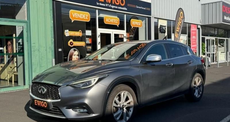 Gris Utilisé 2016 Infiniti Q30 Business Citadine | 13 990 € - Image 1/4