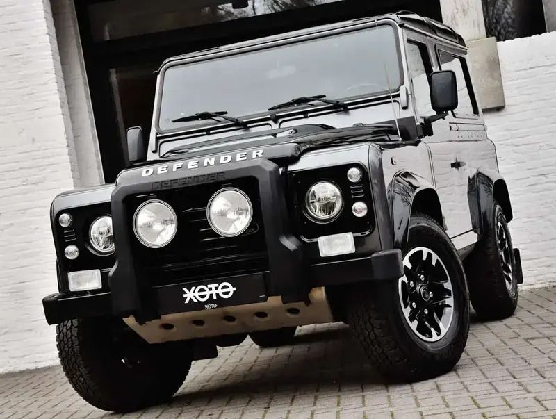 Gris Utilisé 2015 Land Rover Defender Adventure SUV | 57 950 € (Prix juste) - Image 1/4