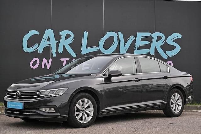 Utilisé 2022 VW Passat Berline | 23 990 € (Super prix) - Image 1/4