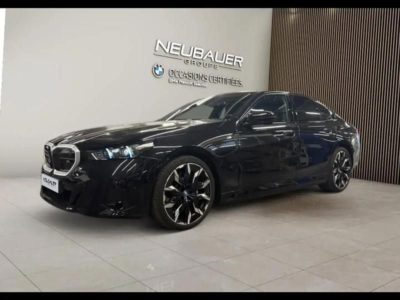 Noir Utilisé 2025 BMW i5 Berline | 85 990 € (Prix juste) - Image 1/4