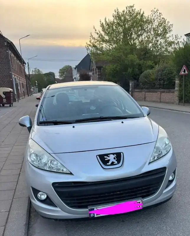 Utilisé 2013 Peugeot 207 Berline | 4 950 € (Prix juste) - Image 1/4