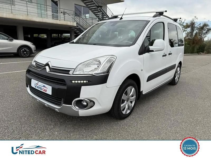 Blanc Utilisé 2015 Citroën Berlingo XTR Monospace | 11 990 € (Prix cher) - Image 1/4