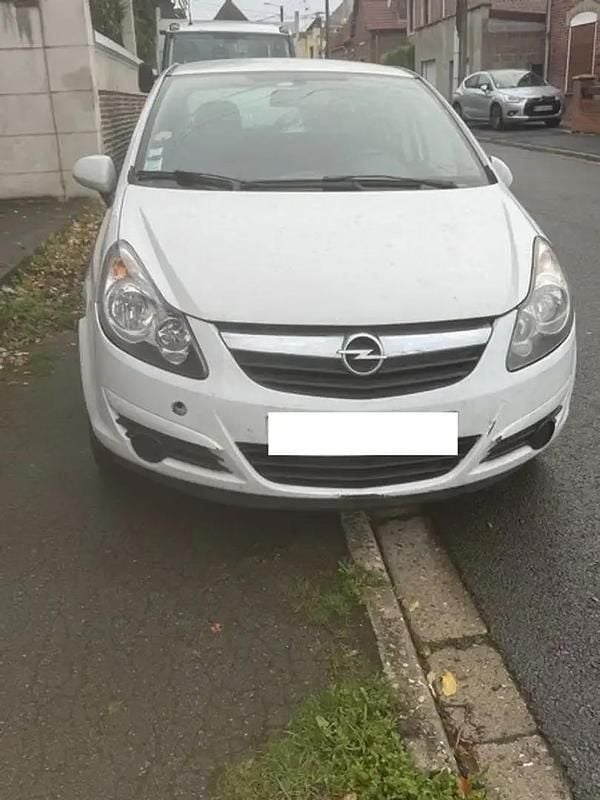 Occasion 2011 Opel Corsa Berline | 1 000 € - Image 1/4