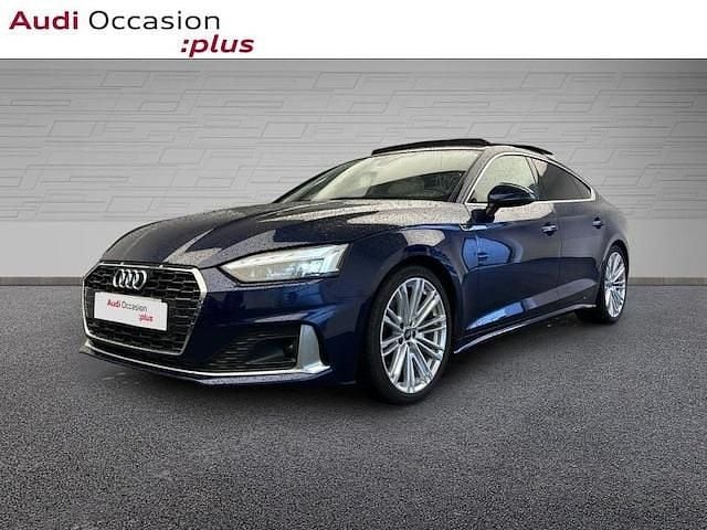 Bleu navarre métallisé Utilisé 2022 Audi A5 Sportback Business | 39 900 € (Prix juste) - Image 1/4