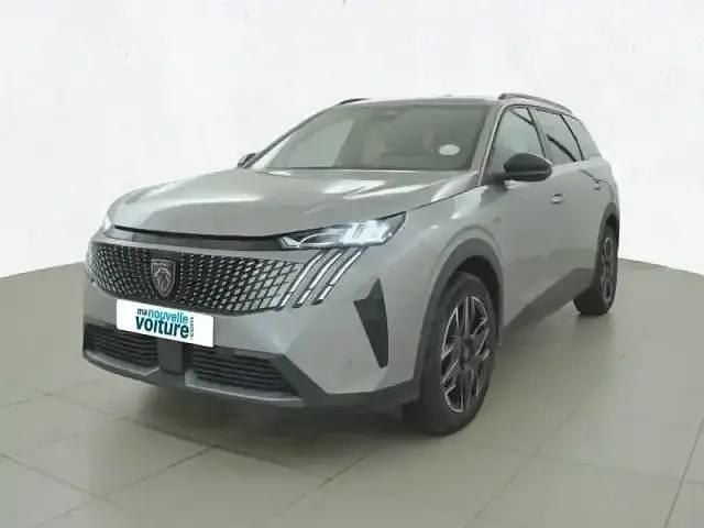 Gris artense Utilisé 2025 Peugeot 5008 | 35 990 € - Image 1/4