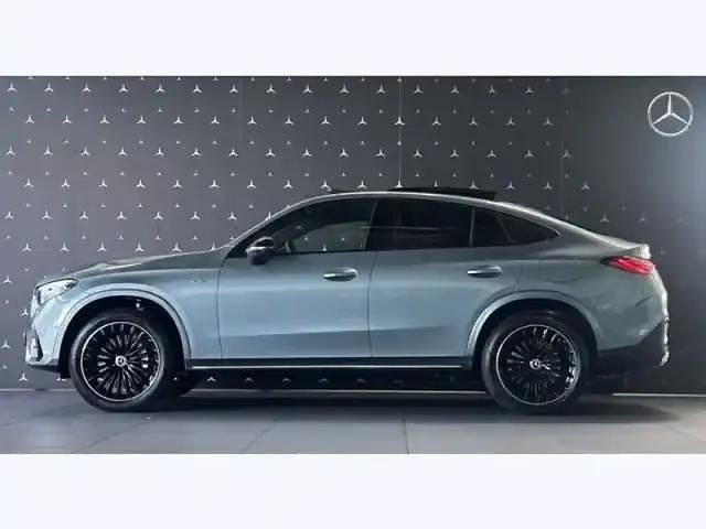 Gris Utilisé 2025 Mercedes GLC300e AMG line Plus Coupé | 91 900 € - Image 1/4