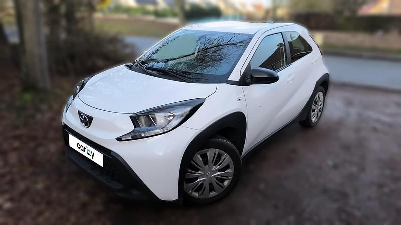 Blanc Occasion 2023 Toyota Aygo X Design SUV | 13 490 € (Bon prix) - Image 1/4