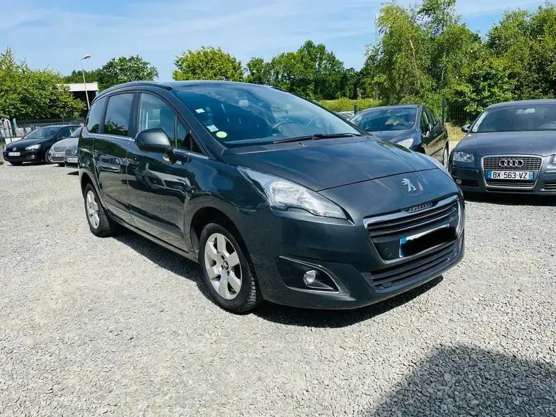 Gris Utilisé 2015 Peugeot 5008 S Monospace | 10 000 € (Prix assez cher) - Image 1/4