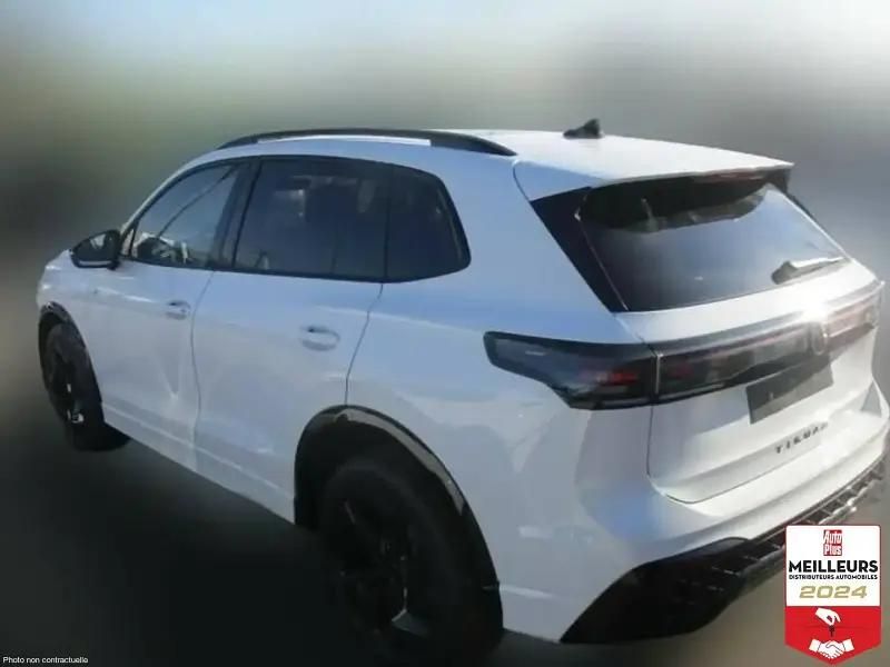 Blanc Nouvelle 2025 VW Tiguan R-line SUV | 52 218 € - Image 1/4