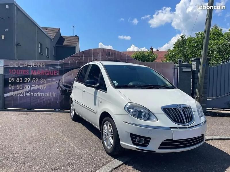 Occasion Lancia Musa Gold 95 ch (69 kW) 2012 Blanc Monospace